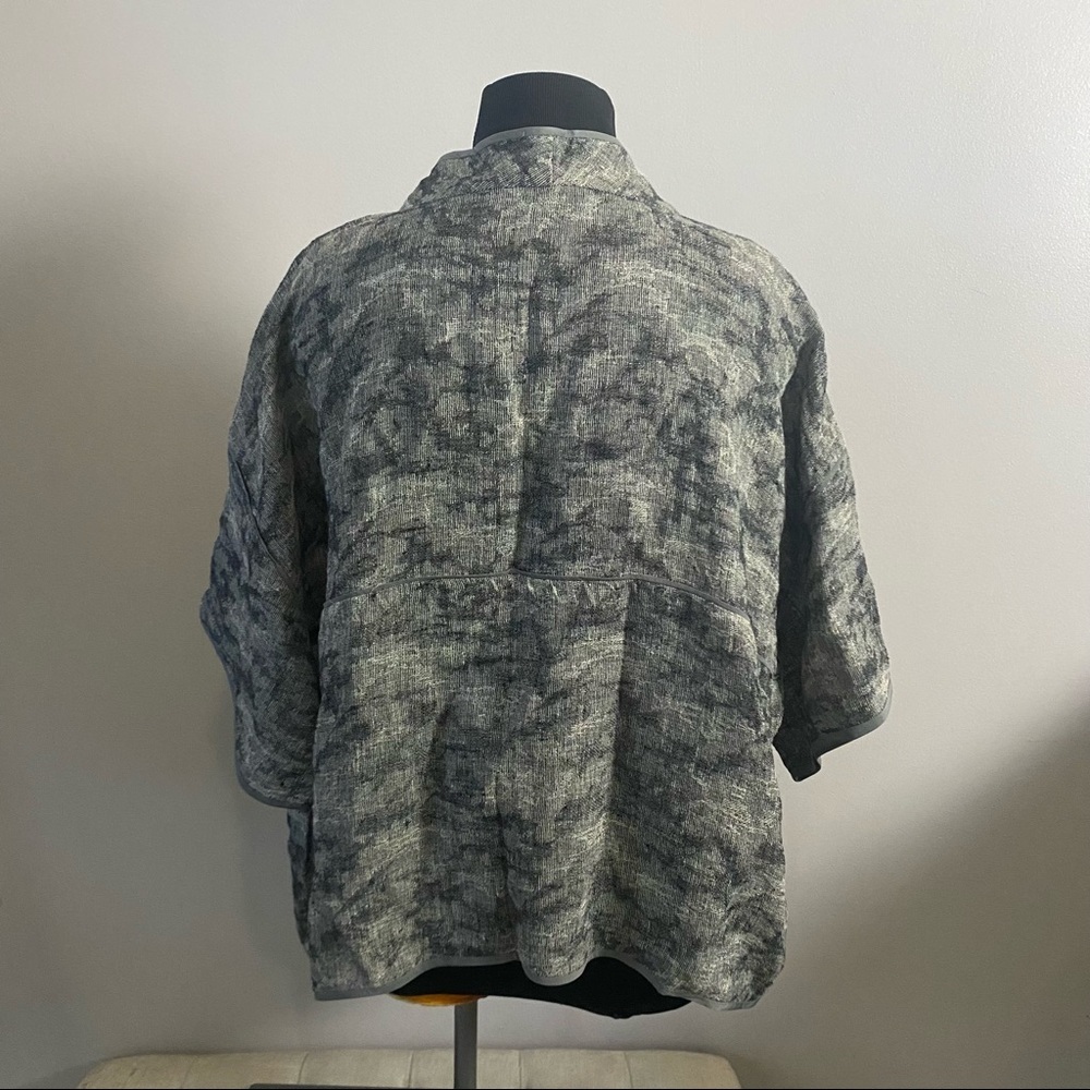 Eileen Fisher gray linen short sleeve kimono - Picture 3 of 6